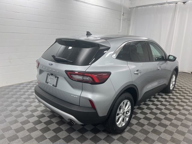Used 2023 Silver Metallic Ford Active image 5