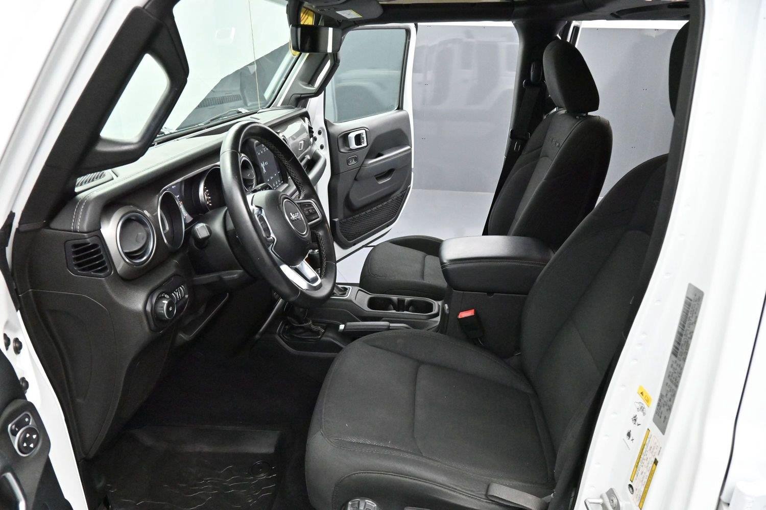 Used 2019 Bright White Clearcoat Jeep Sahara image 12