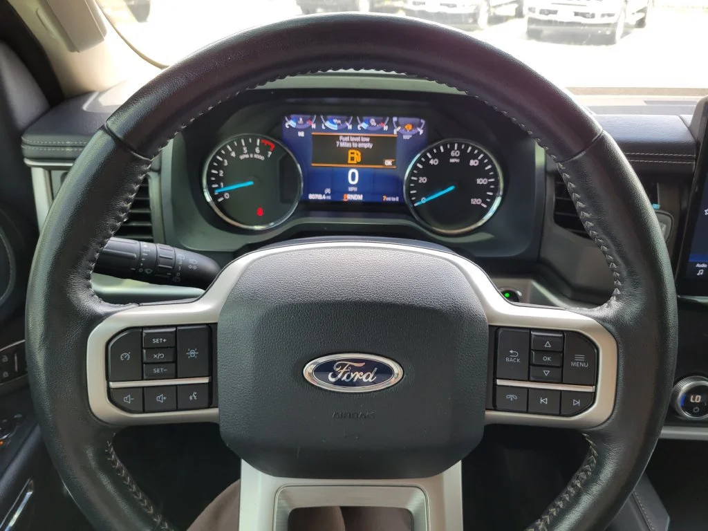 Used 2024 Silver Ford XLT image 32