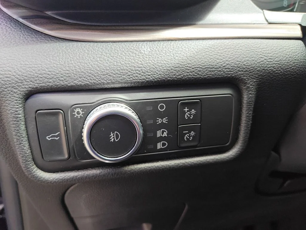 Used 2022 Black Ford Limited image 15