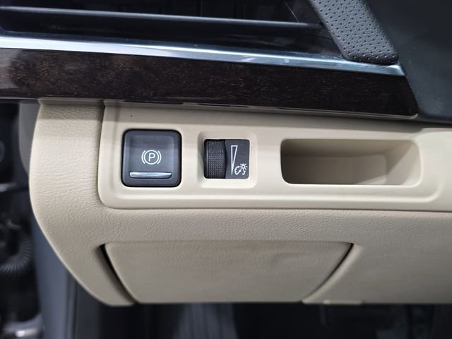 Used 2019 Bronze Dune Metallic Cadillac 3.6L Luxury image 26