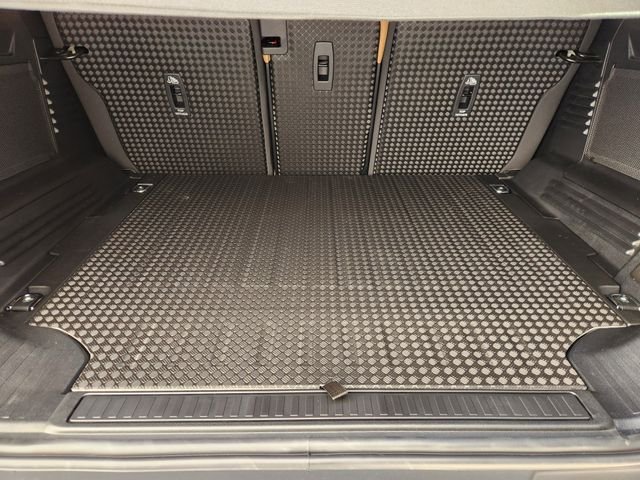 Used 2026 Black Land Rover S image 22