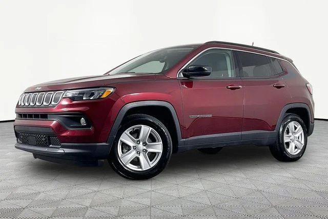 Used 2022 Red Jeep Latitude image 1