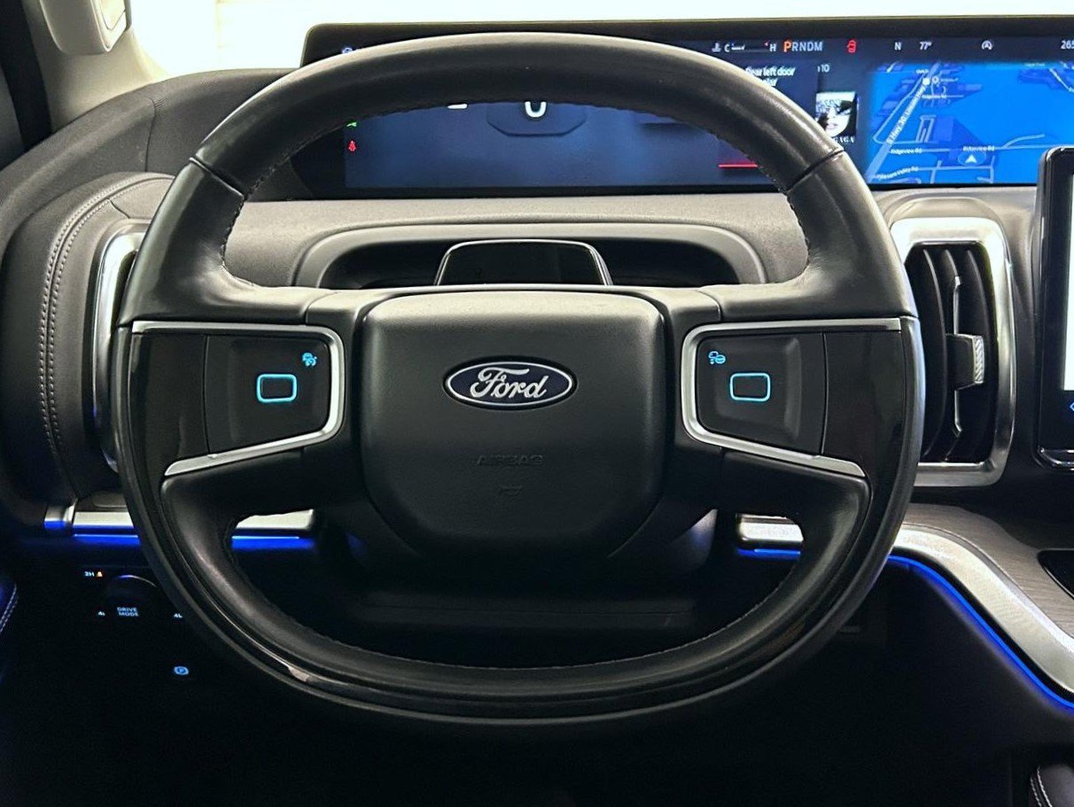 Used 2025 White Ford Platinum image 12