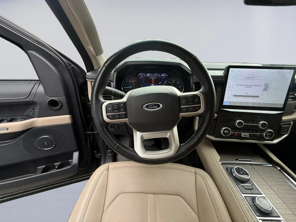 Used 2022 Green Ford Limited image 14