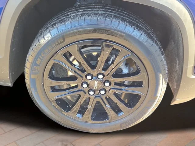 2023 GMC Acadia SLT - Photo 4