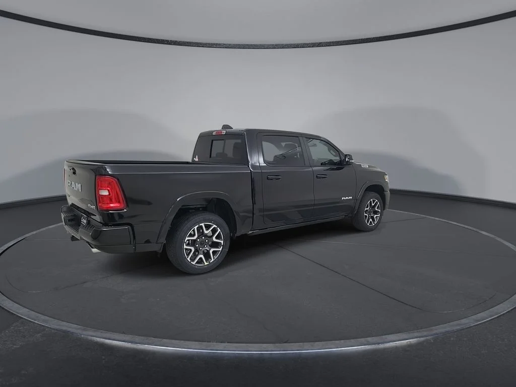 New 2026 Diamond Black Crystal Pearl-Coat Exterior Paint RAM Laramie image 15