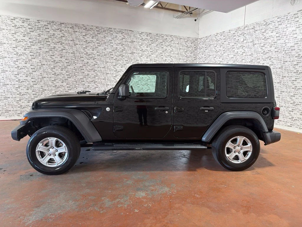 Used 2019 Black Clearcoat Jeep Unlimited Sport S image 4