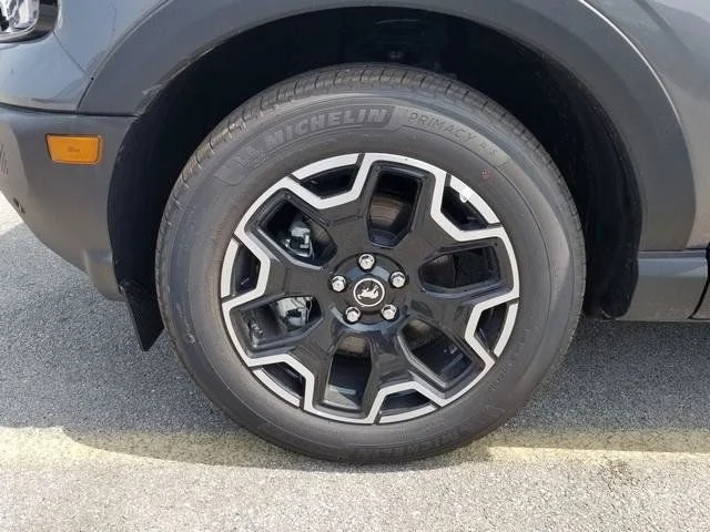 New 2025 Carbonized Gray Metallic Ford Outer Banks® image 13