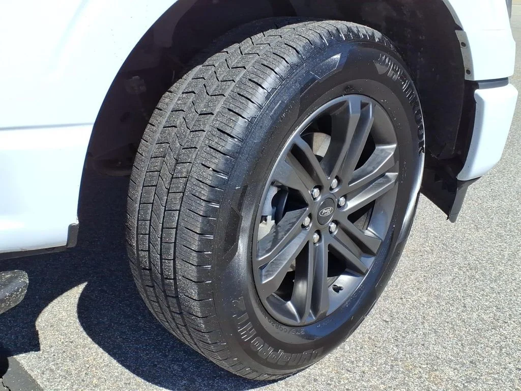 Used 2022 White Ford XLT image 9