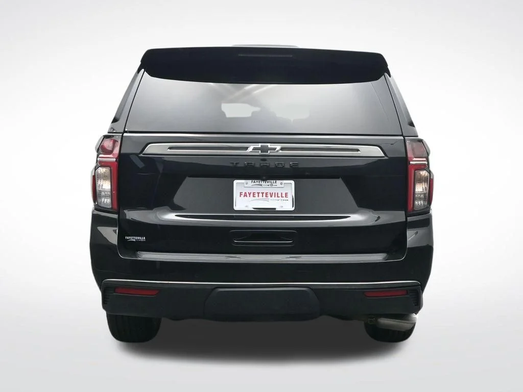 Used 2022 Black Chevrolet Z71 image 7