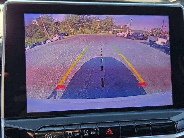 Used 2024 White Jeep Latitude image 30