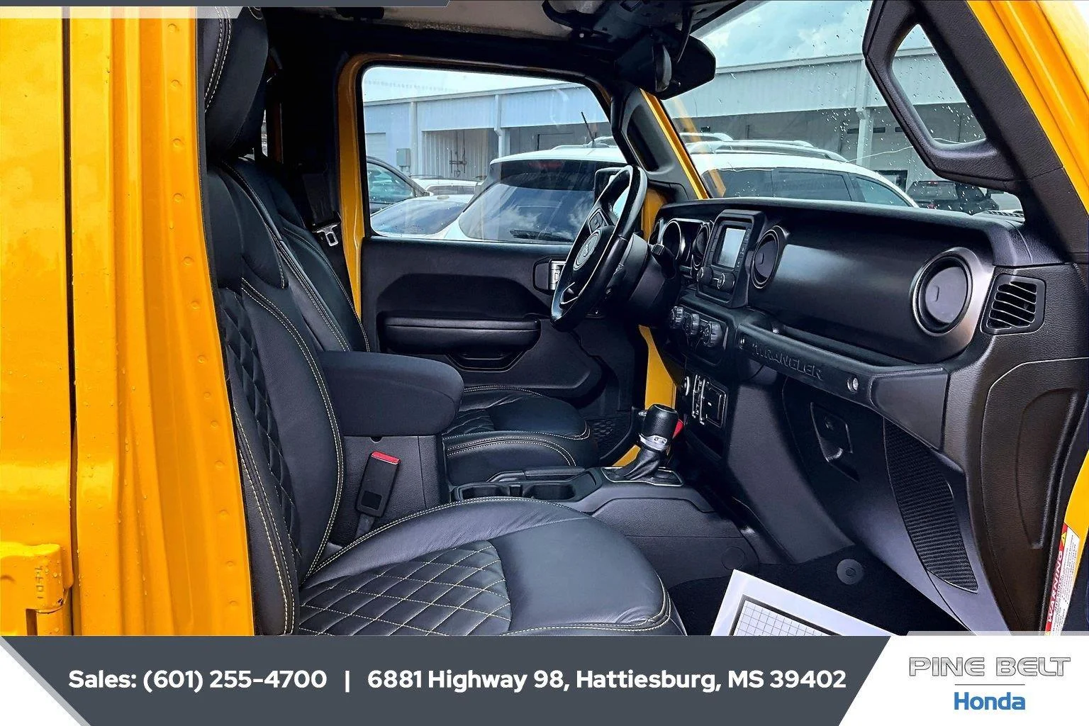 Used 2019 Hellayella Clearcoat Jeep Sport S image 6