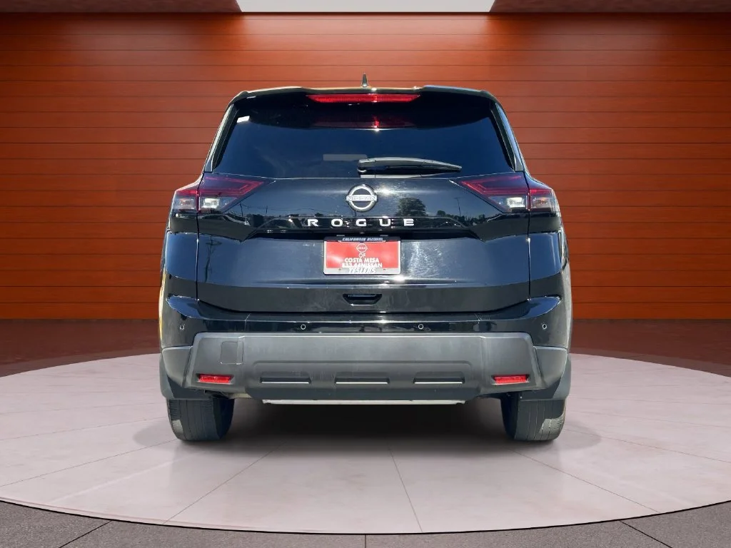 Used 2025 Super Black Nissan S image 3