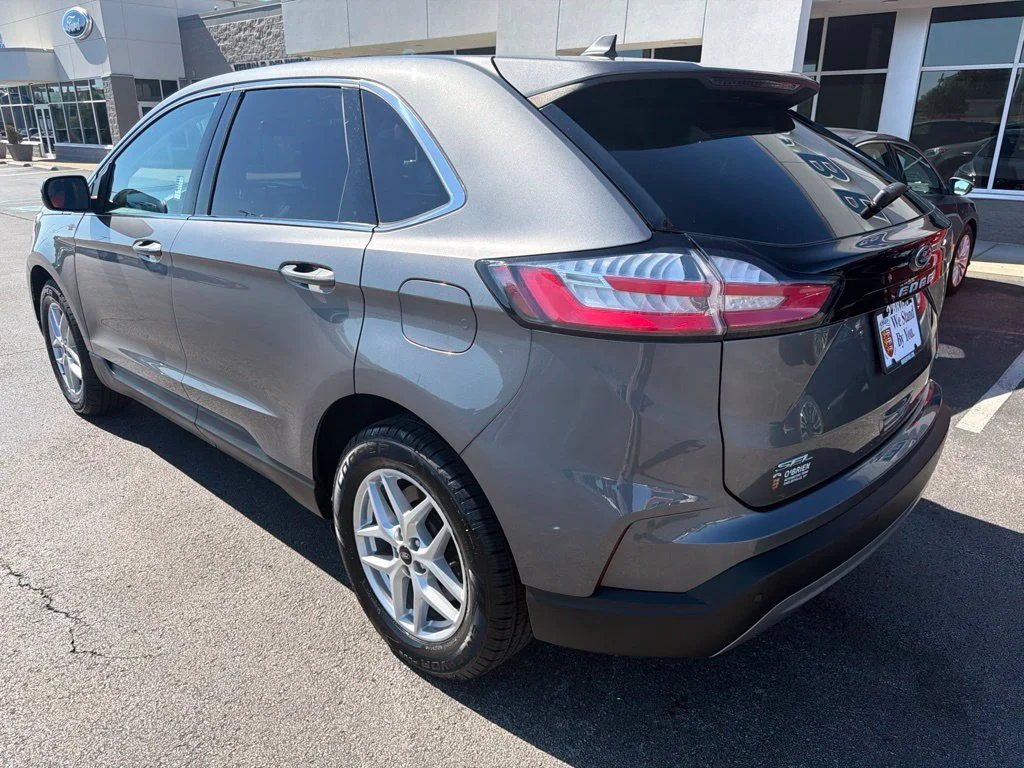 Used 2024 Carbonized Gray Metallic Ford SEL image 3