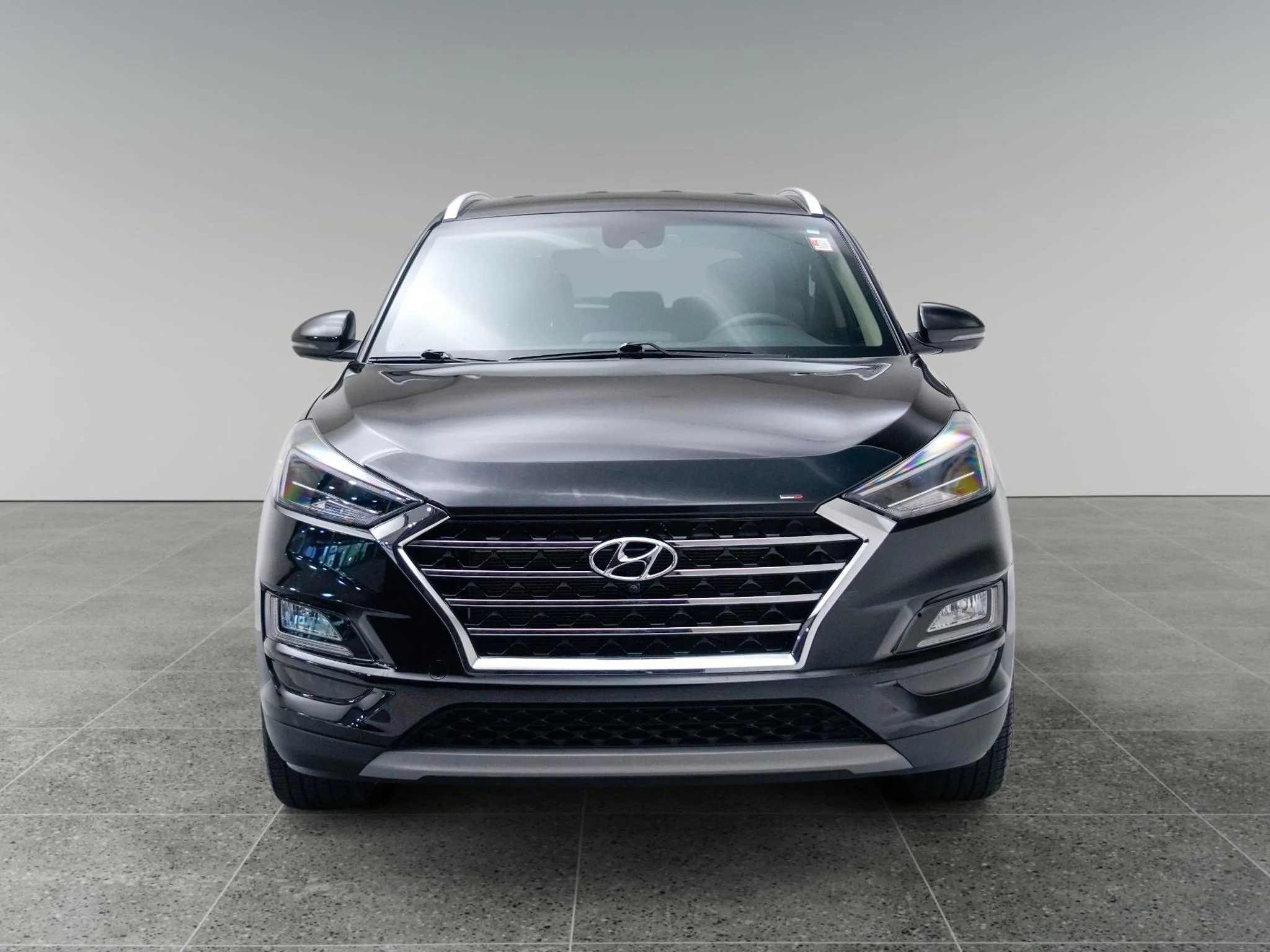 Used 2021 Black Noir Pearl Hyundai Limited image 2