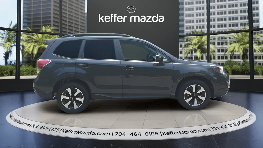Used 2017 Dark Gray Metallic Subaru 2.5i Premium image 8