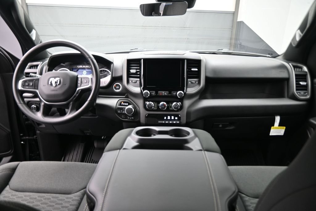 New 2026 Diamond Black Crystal Pearl-Coat Exterior Paint RAM Warlock image 25