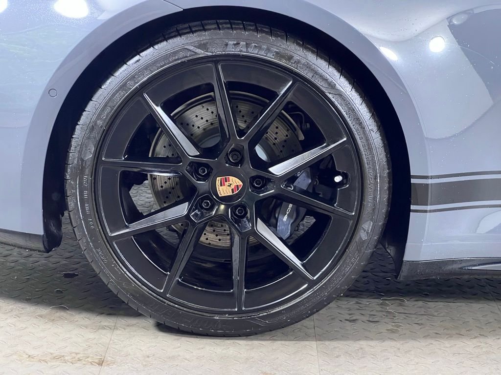 Certified Used 2025  Porsche Carrera image 14