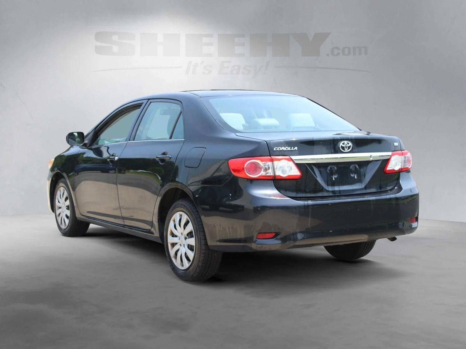 Used 2013 Black Toyota LE image 9