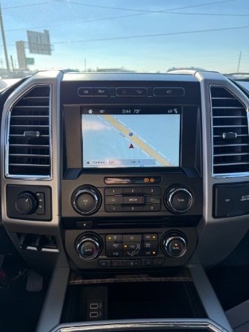 Used 2017 White Ford Lariat image 18