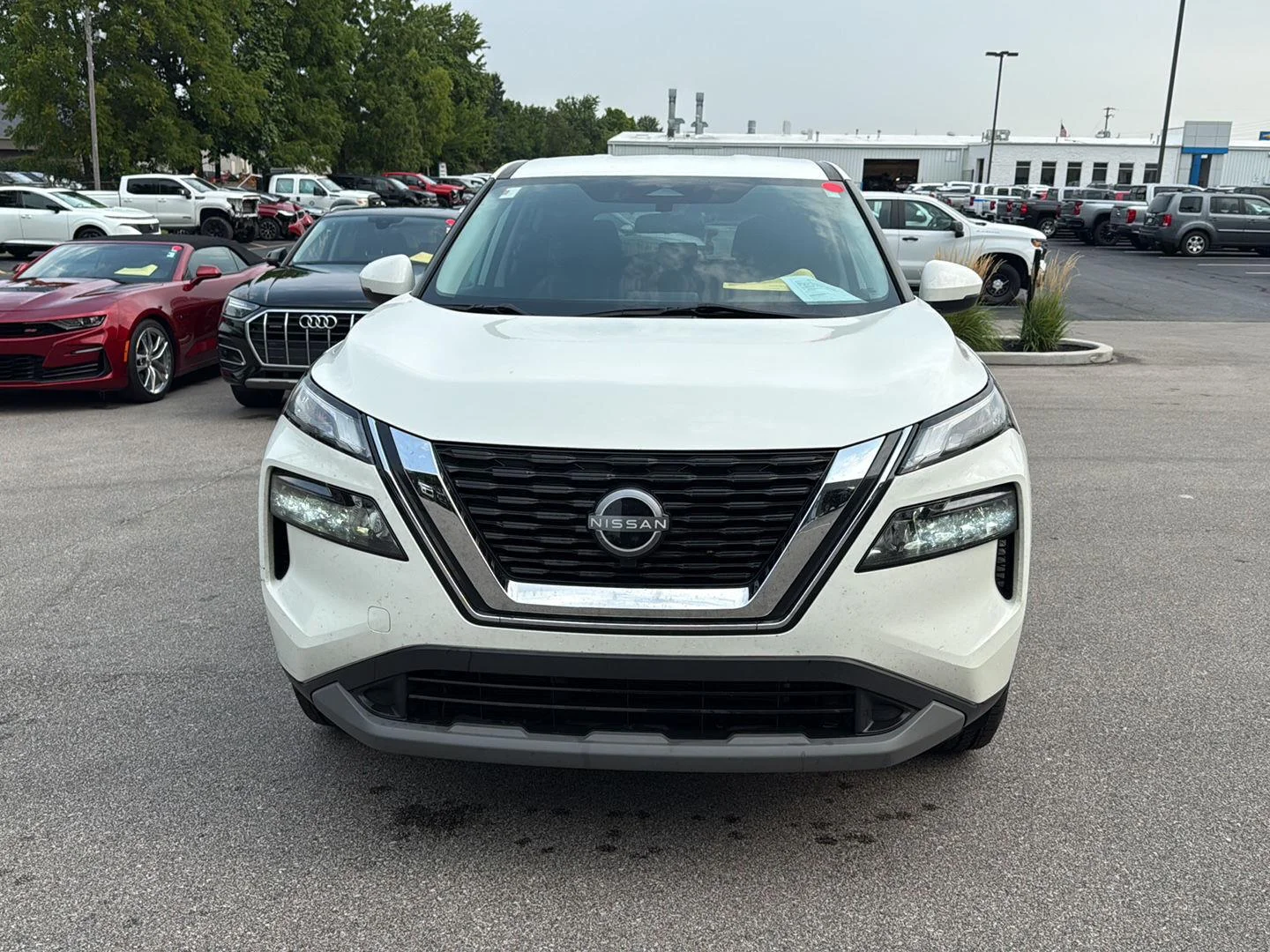 Used 2022 WHITE NISSAN SUV image 8