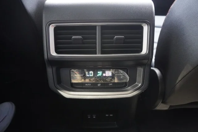 New 2026 Deep Black Pearl Volkswagen 2.0T Peak Edition image 19