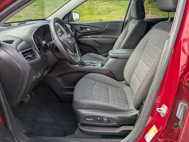 Used 2022 Red Chevrolet LT image 21