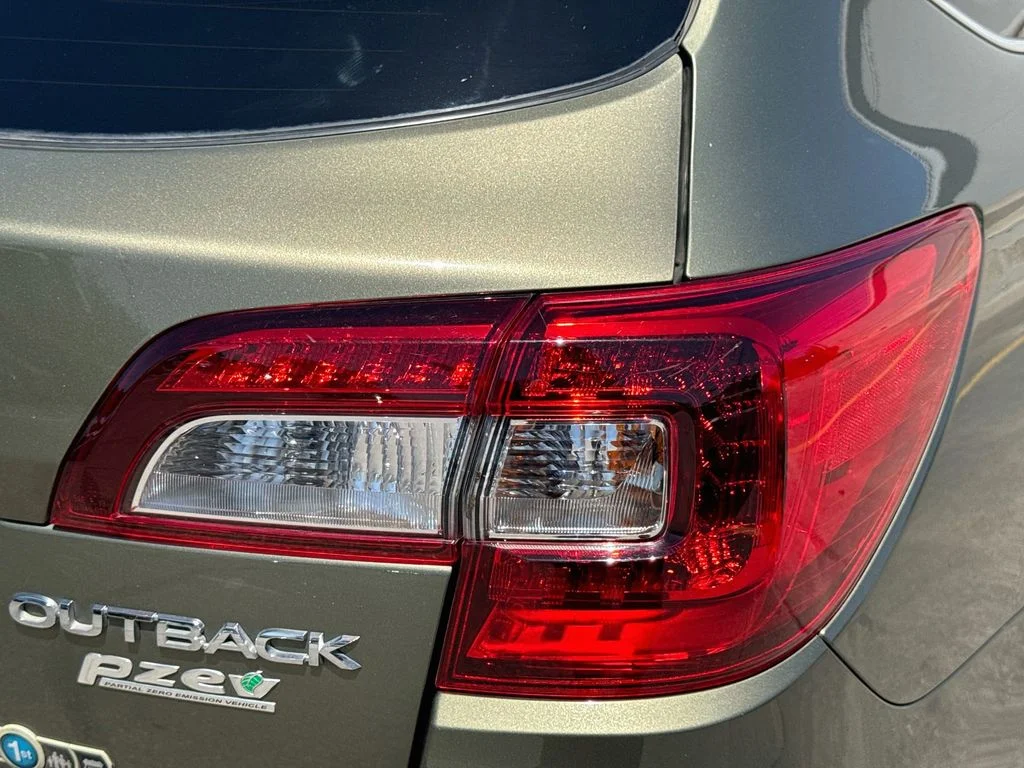 Used 2017 Green Subaru 2.5i image 34