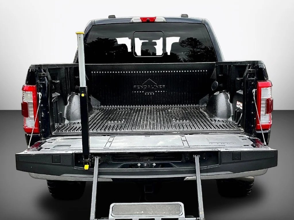 Used 2022 Blue Ford King Ranch image 9