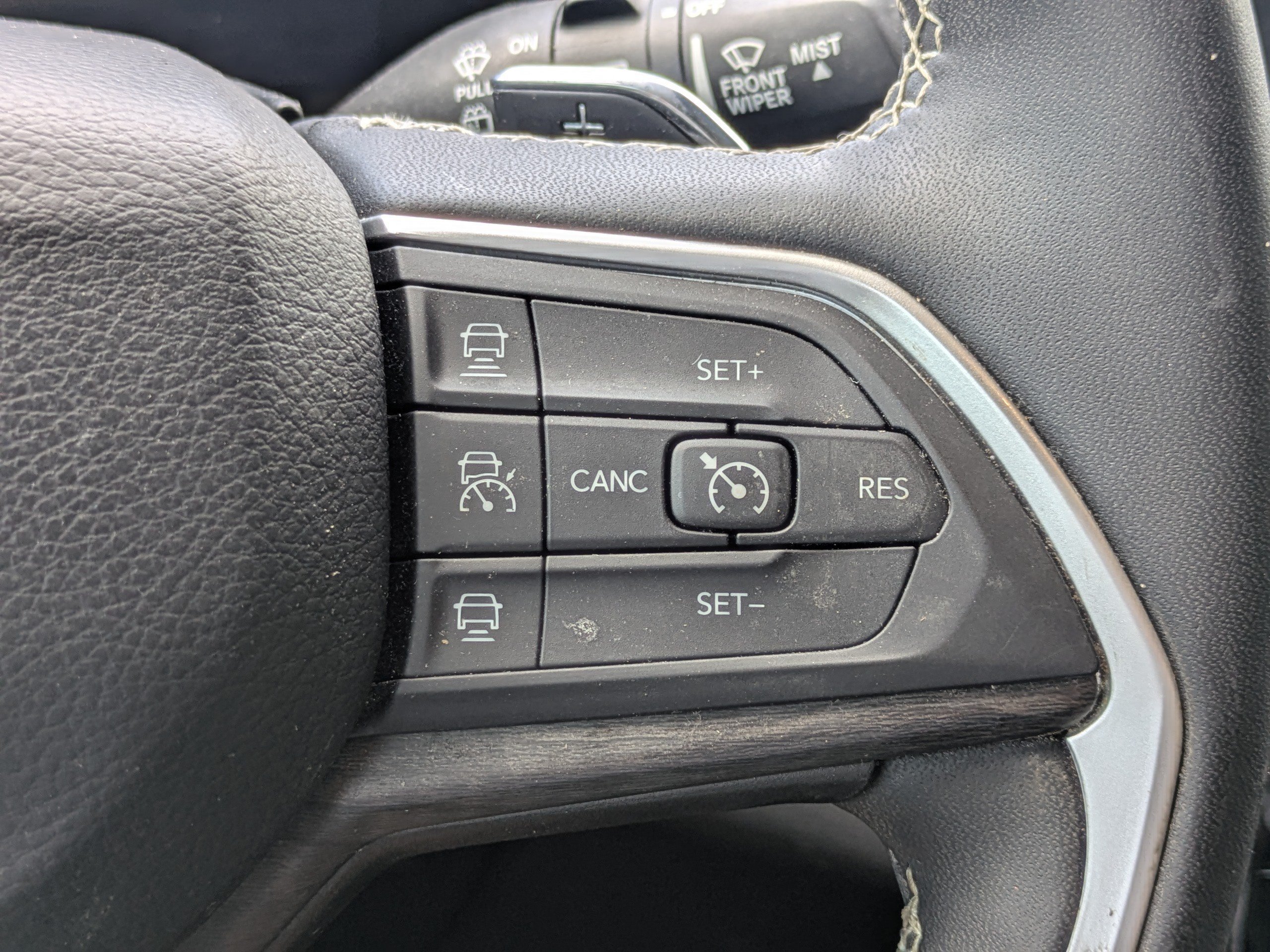 Used 2024 Bright White Clearcoat Jeep Limited image 21