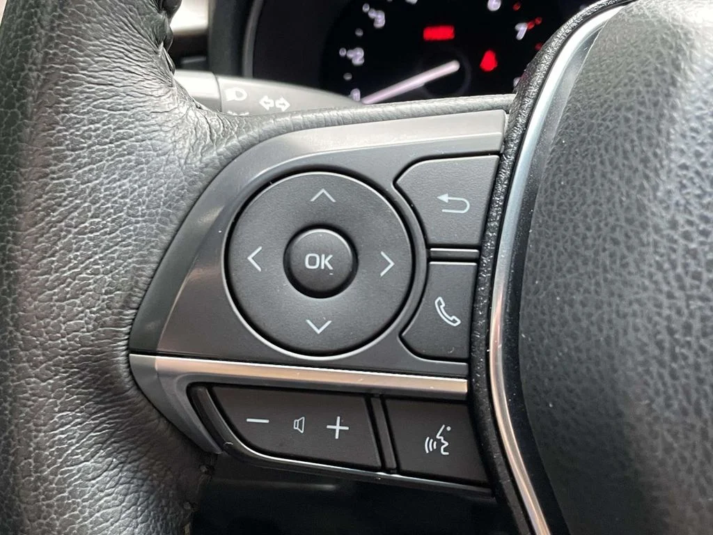 Used 2022 Red Toyota XLE image 20