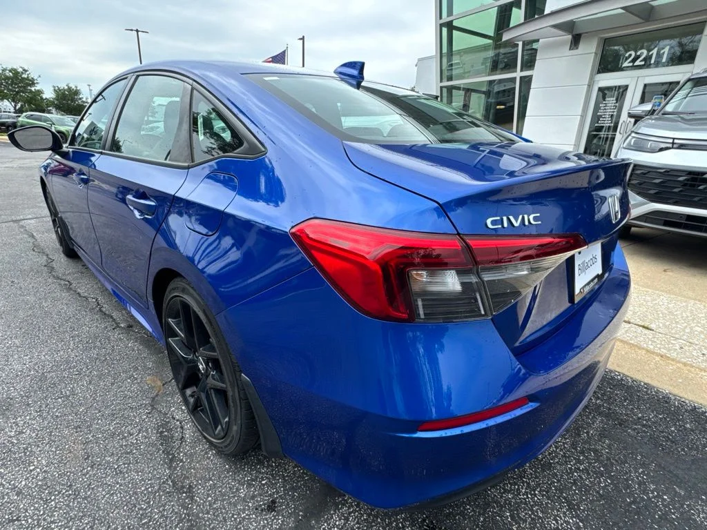 Used 2023 Aegean Blue Metallic Honda Sport image 4
