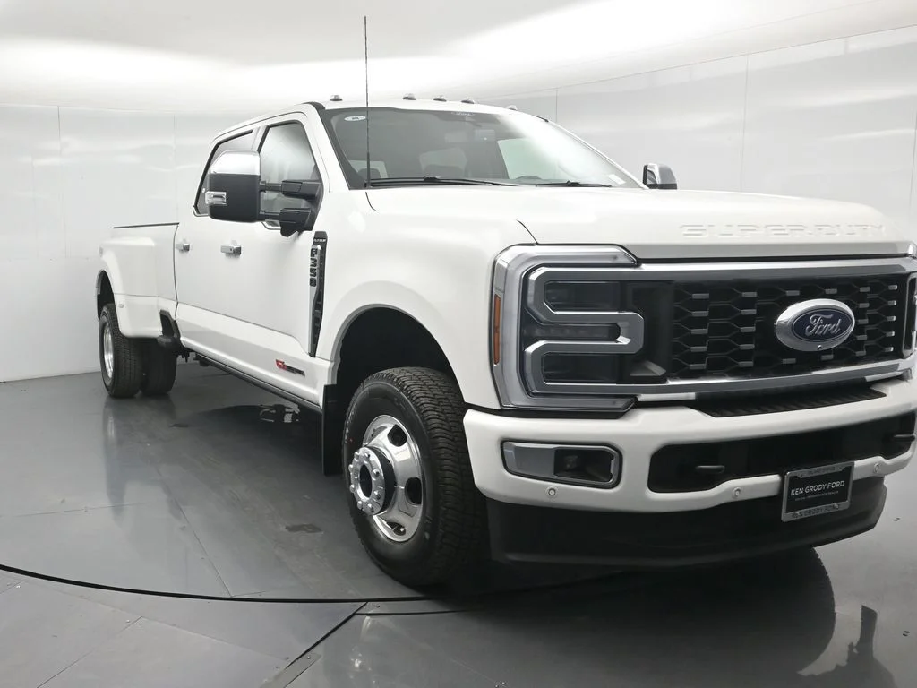 New 2026 White Ford Platinum image 45