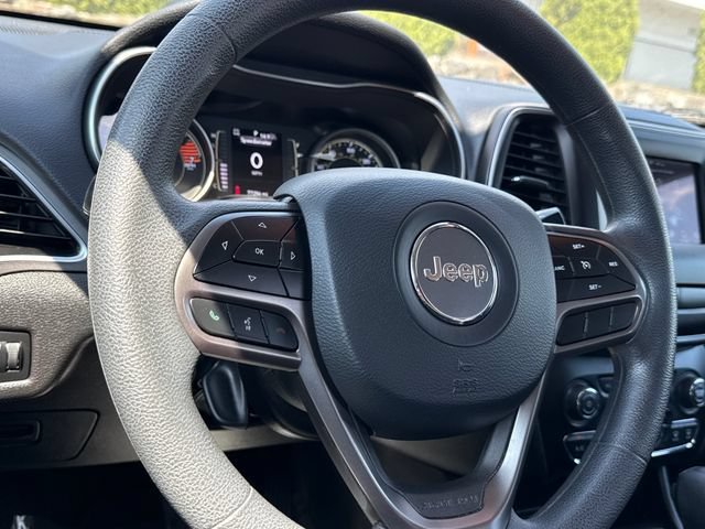 Used 2020 Billet Silver Metallic Clearcoat Jeep Latitude image 14