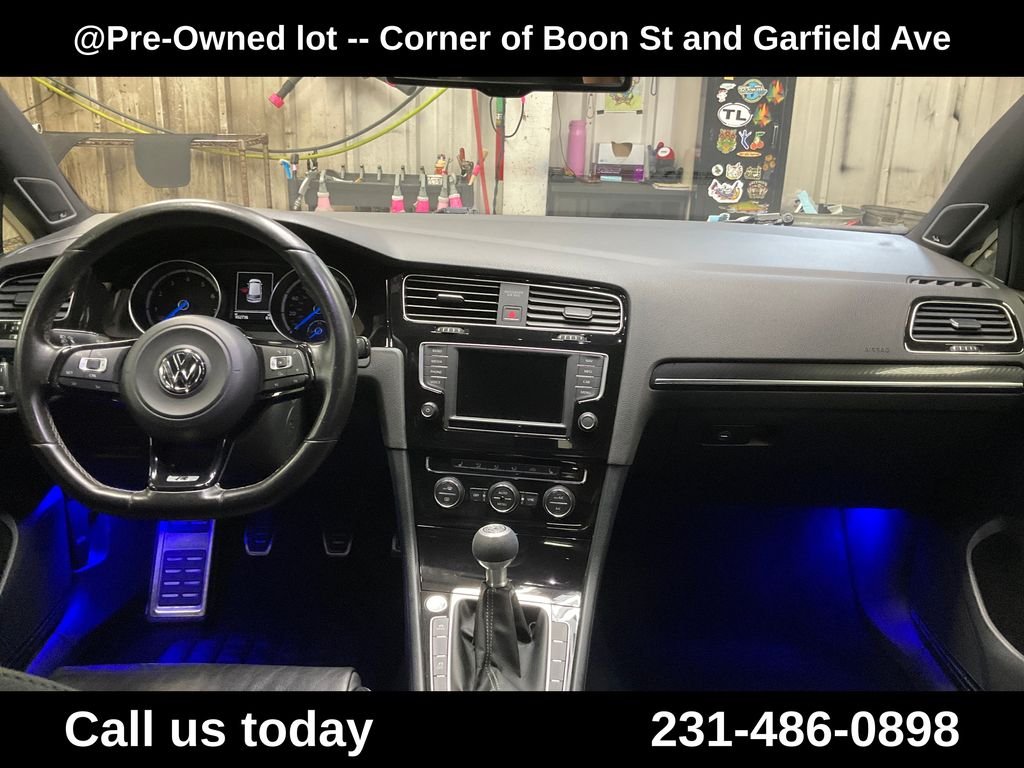 Used 2016  Volkswagen Base image 17