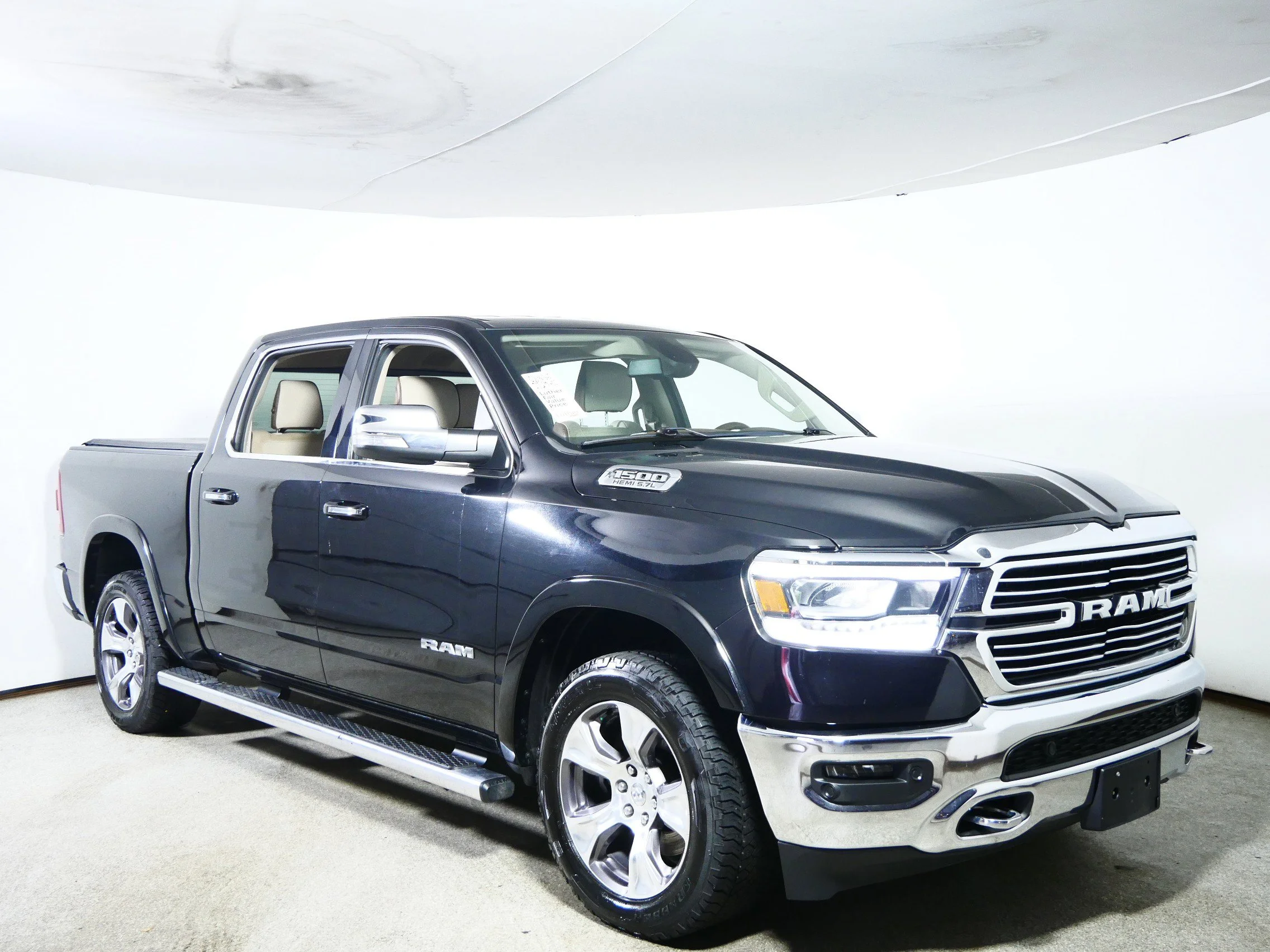 2020 RAM 1500 Laramie 4x4 Crew Cab 5'7's photo