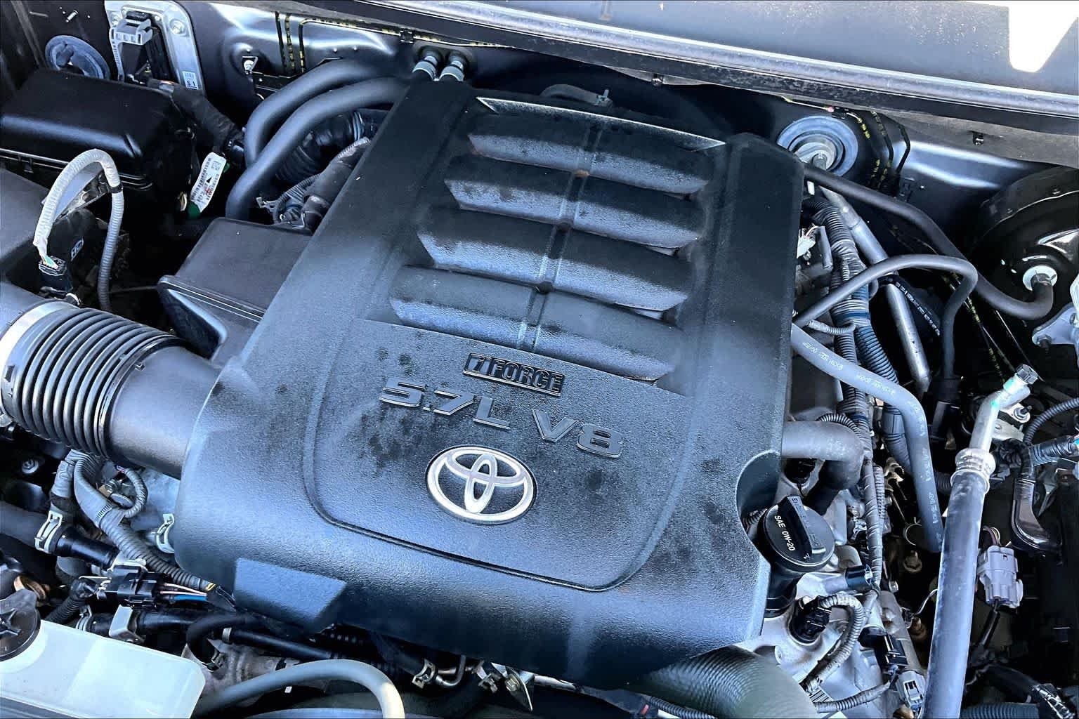 Used 2019 Magnetic Gray Metallic Toyota Platinum image 33