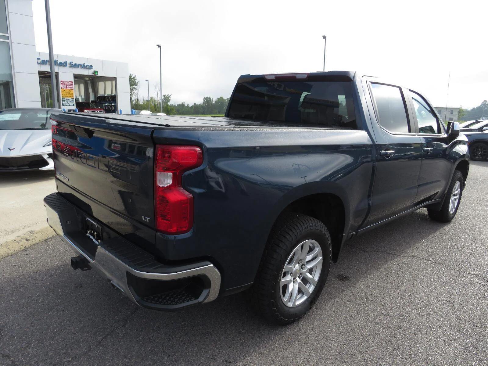Used 2019  CHEVROLET TRUCK  image 6