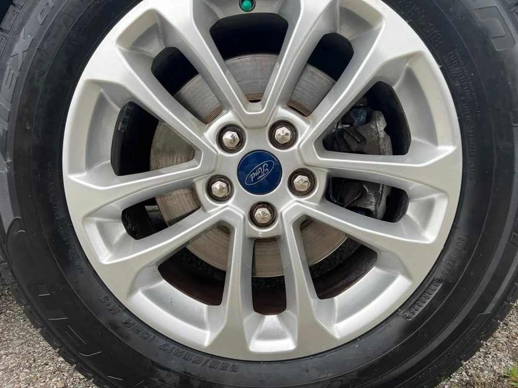 Used 2022 White Ford SE image 11