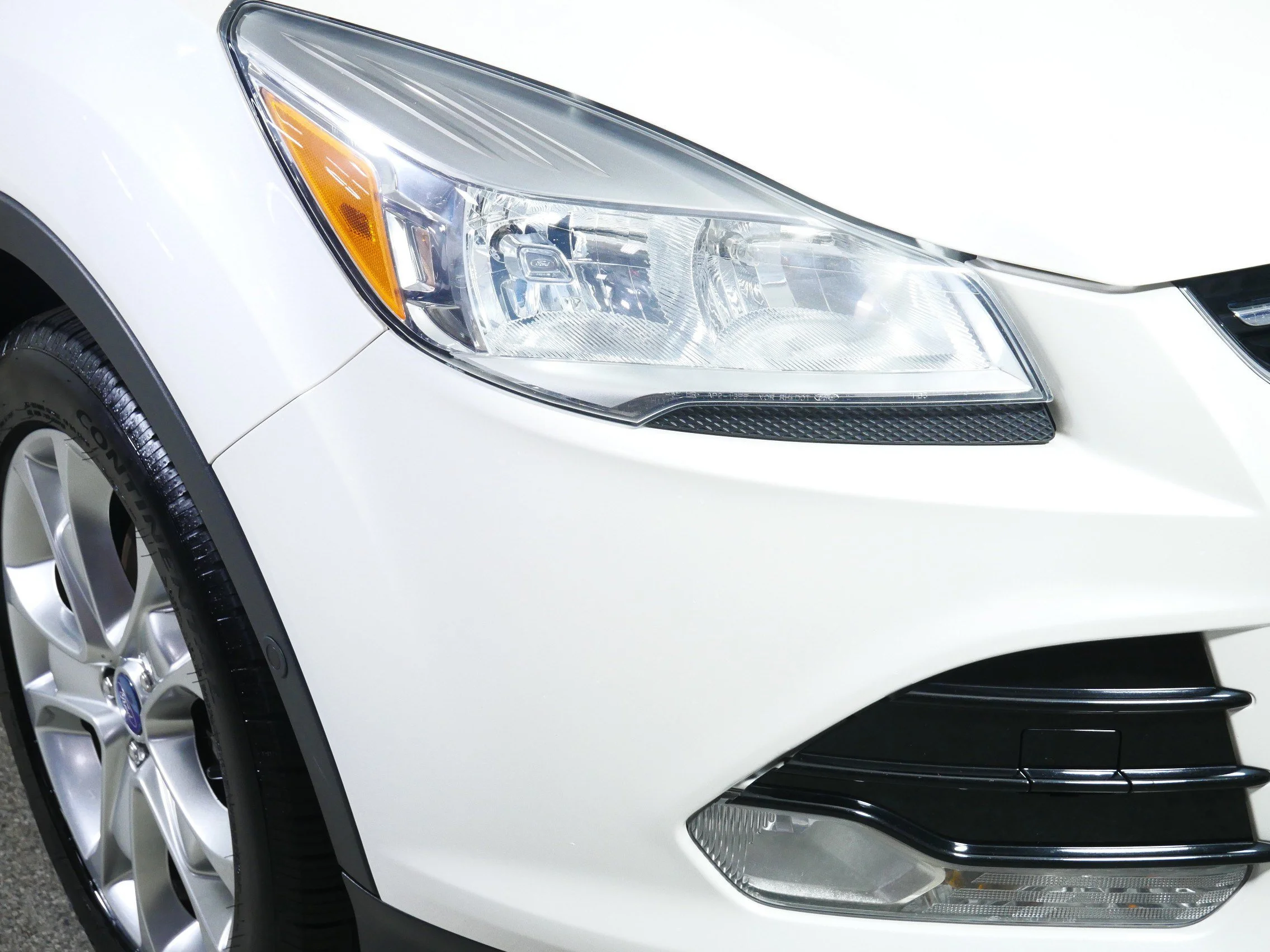 Used 2013 White Platinum Tricoat Ford SEL image 16