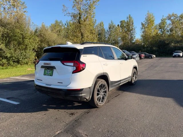 Used 2024 White GMC SLE image 6