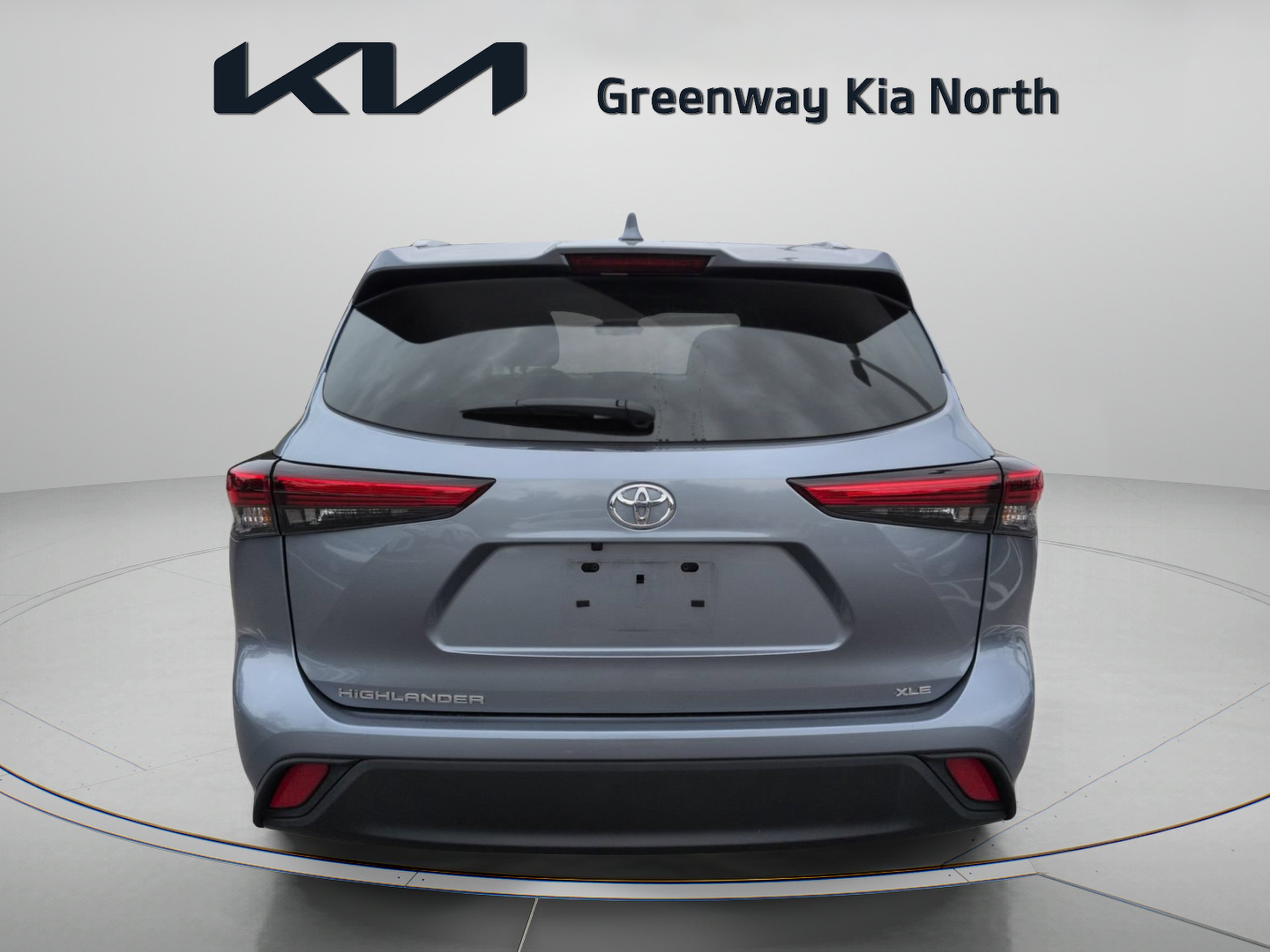 Used 2023 Moon Dust Toyota XLE image 7