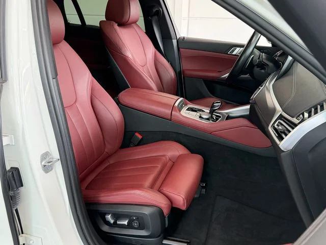 Certified Used 2022 White BMW xDrive40i image 14