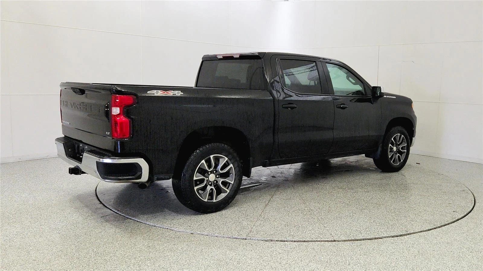 Used 2022 Black Chevrolet LT (2FL) image 7