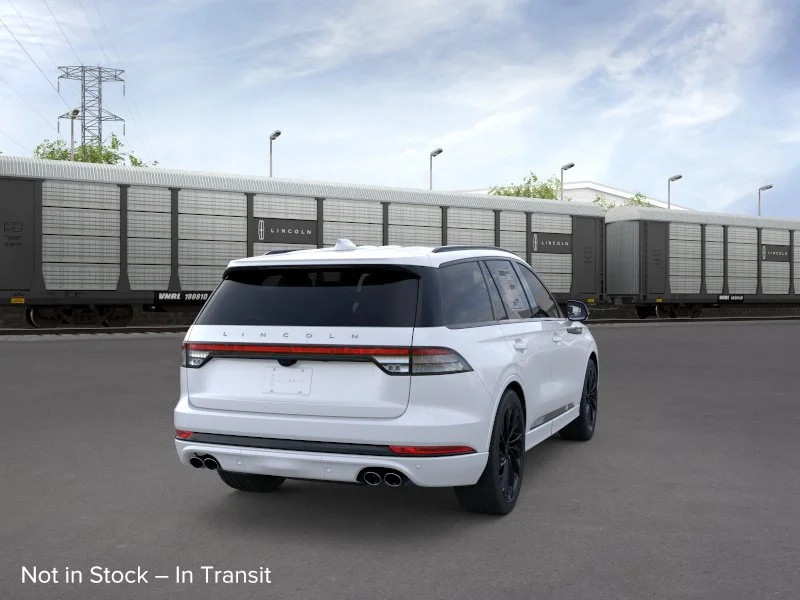 New 2026 Pristine White Metallic Tri-Coat Lincoln Reserve® image 8