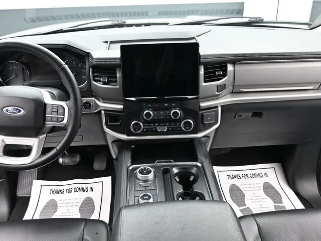 Used 2024 Silver Ford XLT image 17