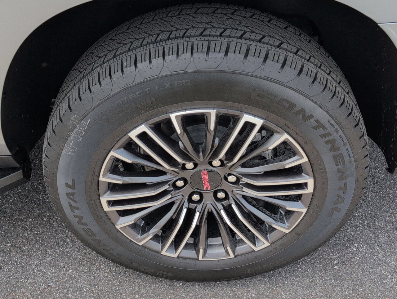 New 2026 Sterling Metallic GMC Elevation image 32