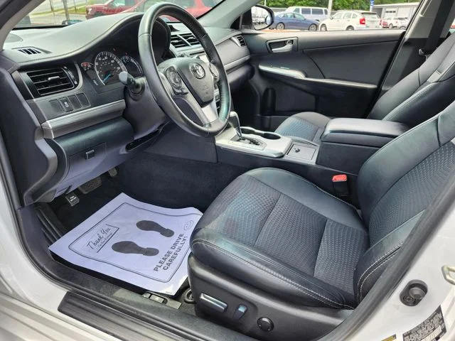 Used 2014 White Toyota SE image 11