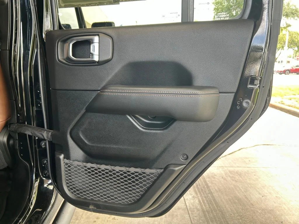 Used 2021 Black Jeep Unlimited Rubicon image 38